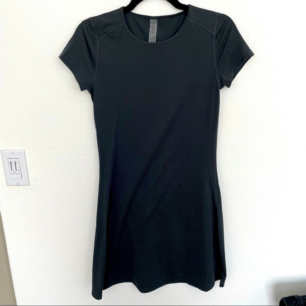 Outdoor voices - Sporty mesh dress